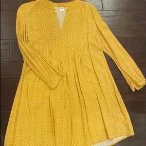 yellow Old Navy dress
